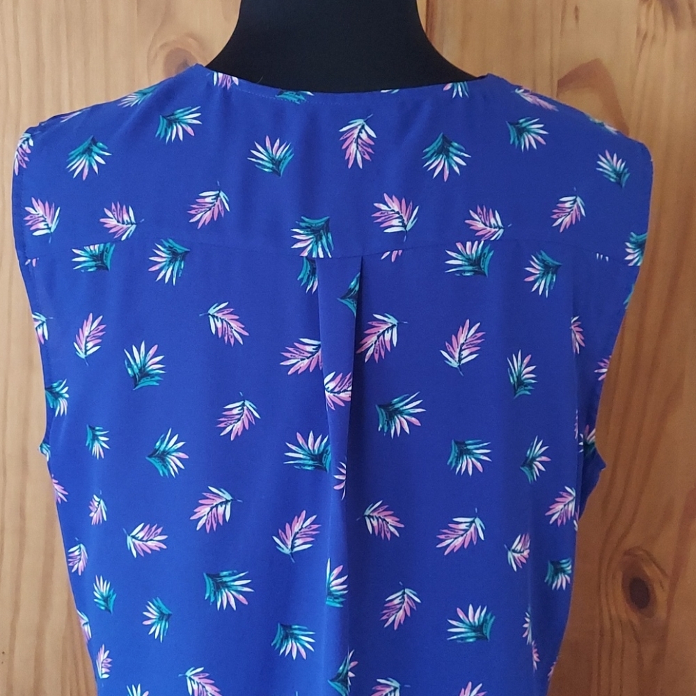 SIMPLY STYLED - Picture 4 of 8